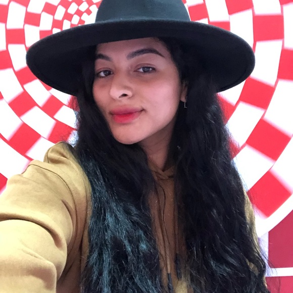 Meet your Posher, Mj - Picture 4 of 4